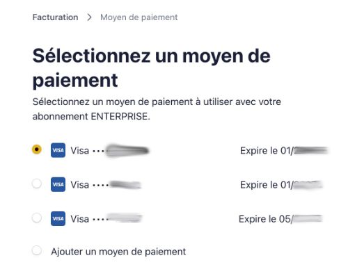 Menu déroulant des options de paiement disponibles (carte bancaire, prélèvement SEPA)