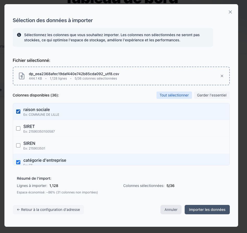 Interface de sélection des colonnes à importer avec les options pour chaque colonne et l&#39;indication des champs obligatoires